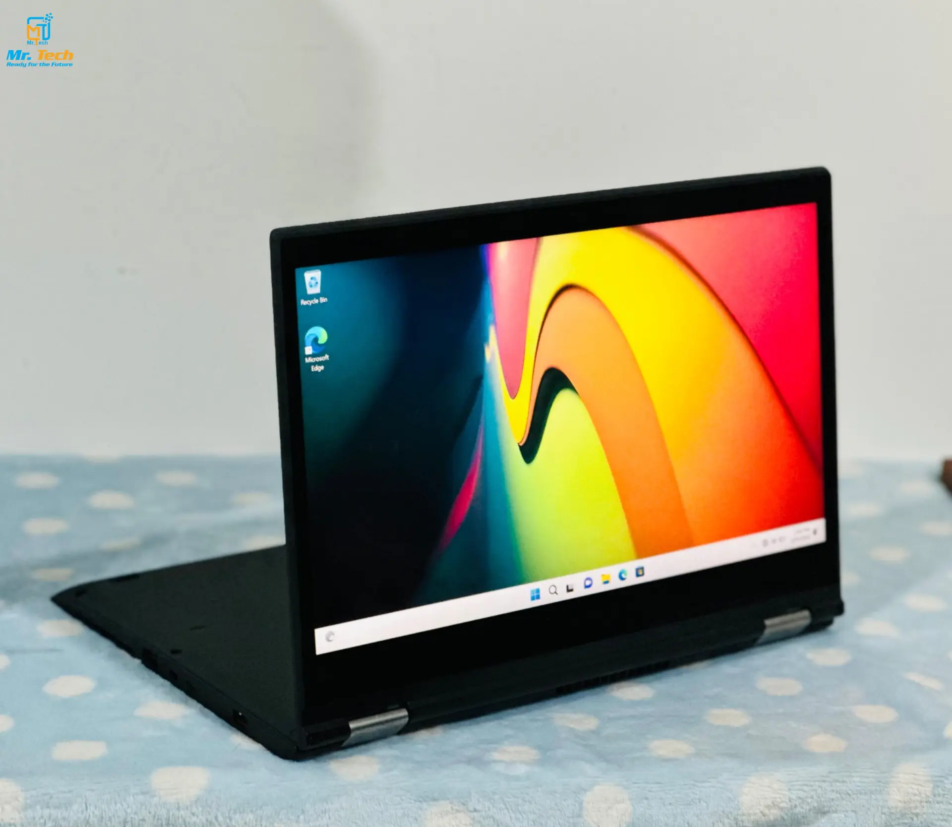 Lenovo ThinkPad Yoga 370 7th Gen Core i7 Processor, 16GB RAM, 256GB SSD, 13.3" FHD Touch Display